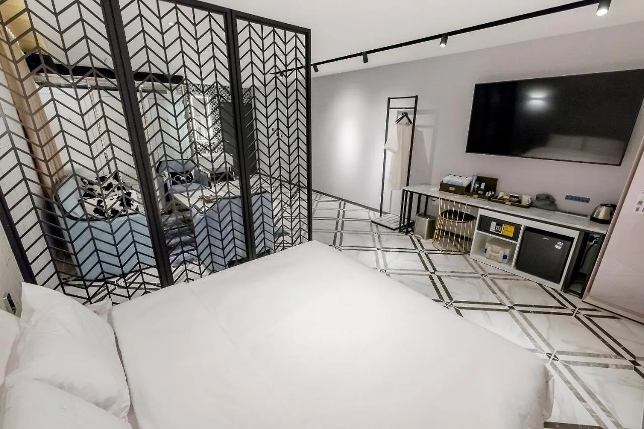 Air Sky Hotel Μπουσάν 3*,